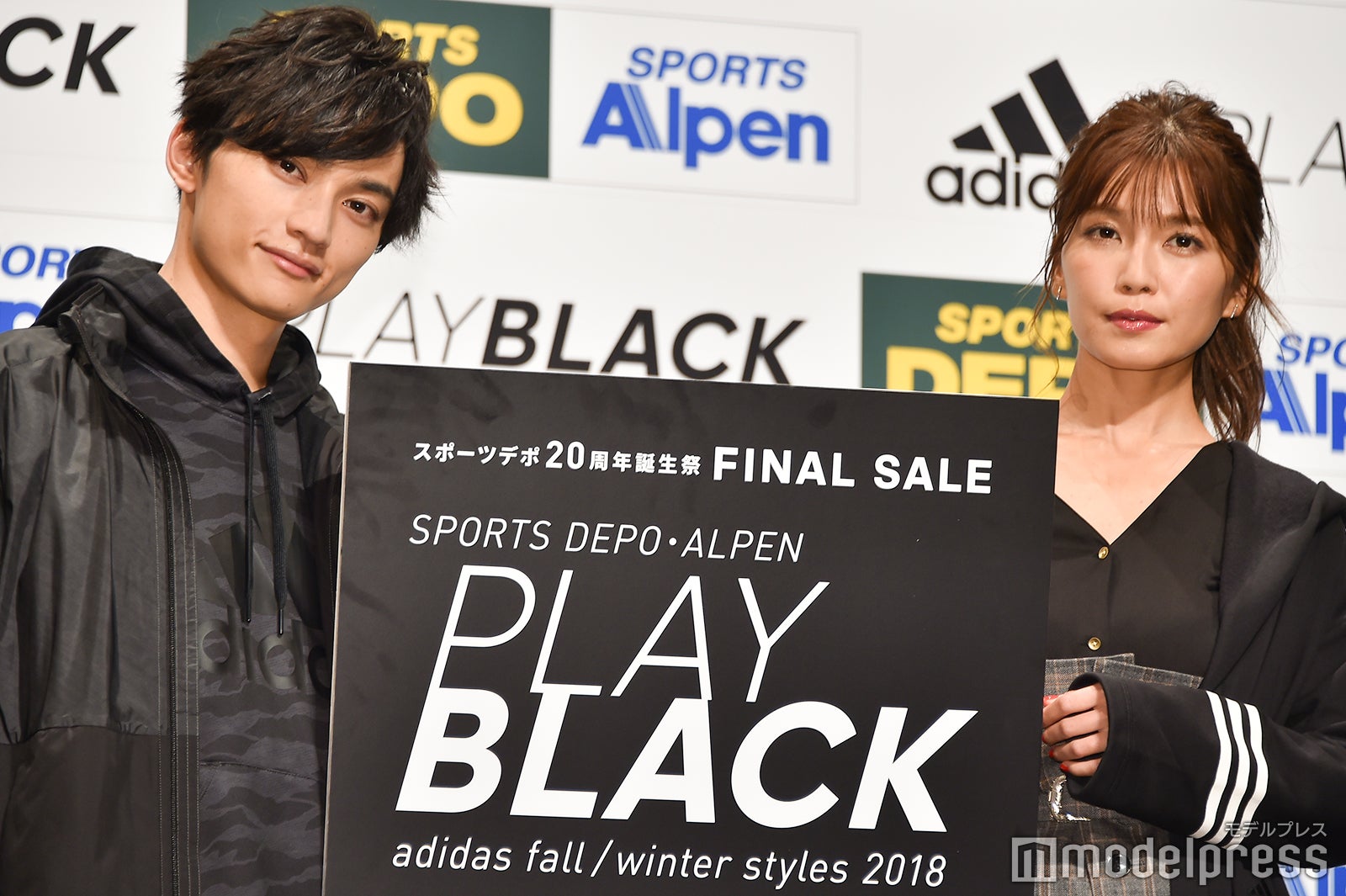 宇野実彩子＆SKY-HI、オールブラックコーデで登場 特別パフォーマンスも披露