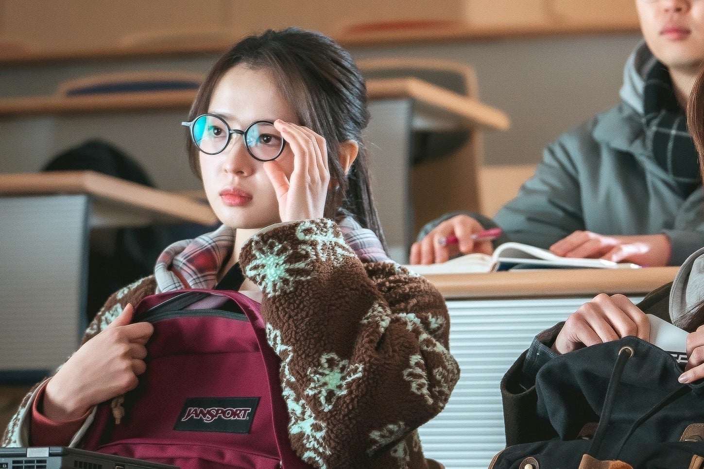 第4次恋愛革命 ～出会いはエラー：恋はアップデート～（C） BINGE WORKS & PONY CANYON & STORYMOB All Rights Reserved.