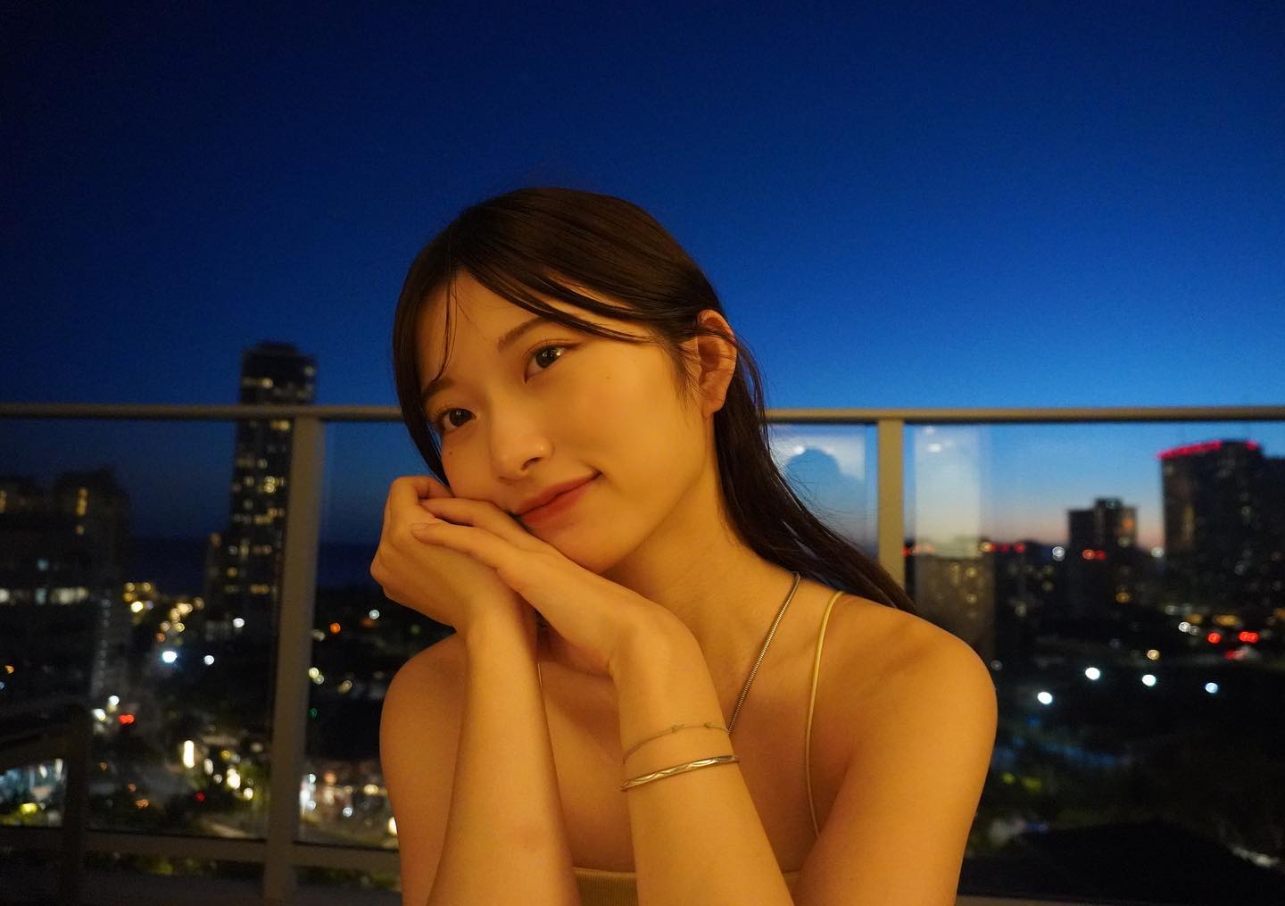 華金カップル・りこ、スレンダーボディ輝く水着姿に反響「美しすぎる」