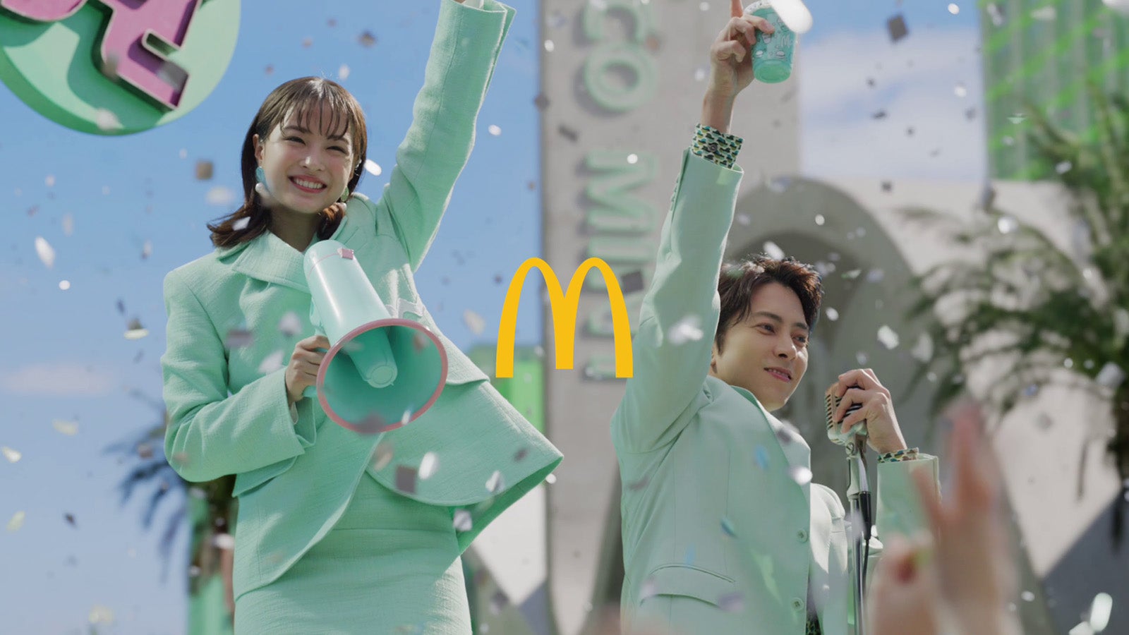 広瀬すず、山下智久／新TVCM「マックカフェ『しあわせすぎるっ！チョコミント』」篇（提供写真）