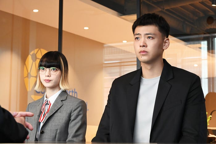 平手友梨奈、竹内涼真(C)Kwang jin/tv asahi