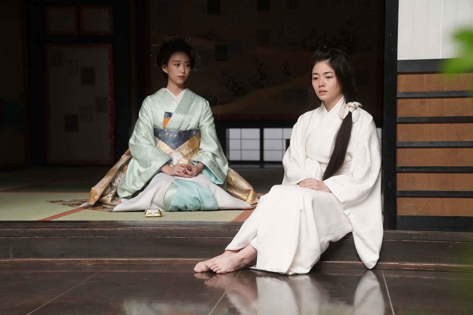 森川葵、小芝風花「大奥」より（C）フジテレビ