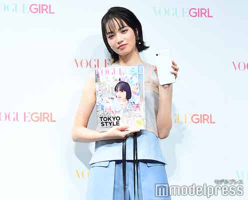 “日本代表のファッションアイコン”小松菜奈は「個性と美しさが際立っている」爽やかな春のマニッシュ×レディコーデで登場
