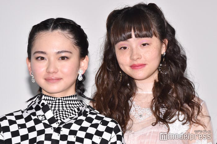 山田杏奈、モトーラ世理奈 (C)モデルプレス
