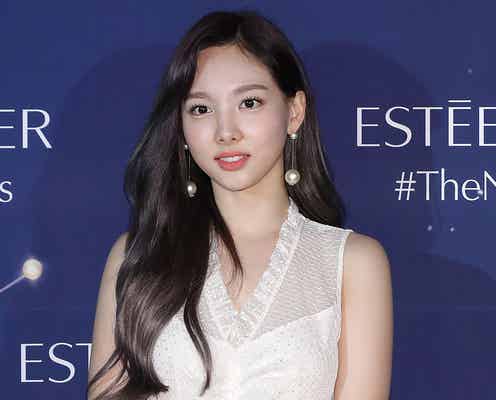 TWICEナヨン、日本からの飛行機にストーカーが同乗し騒動に “声を上げスタッフと衝突”