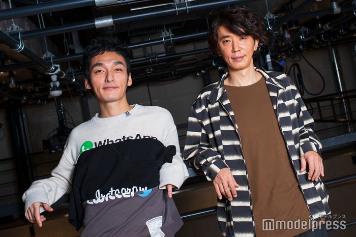 草なぎ剛、ユースケ・サンタマリア(C)モデルプレス