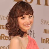 世界で最も美しい顔100人 発表 佐々木希に続き蛯原友里が初選出 モデルプレス 世界で最も美しい顔100人 発表 佐々木希に続き蛯原友里が初選出 モデルプレス