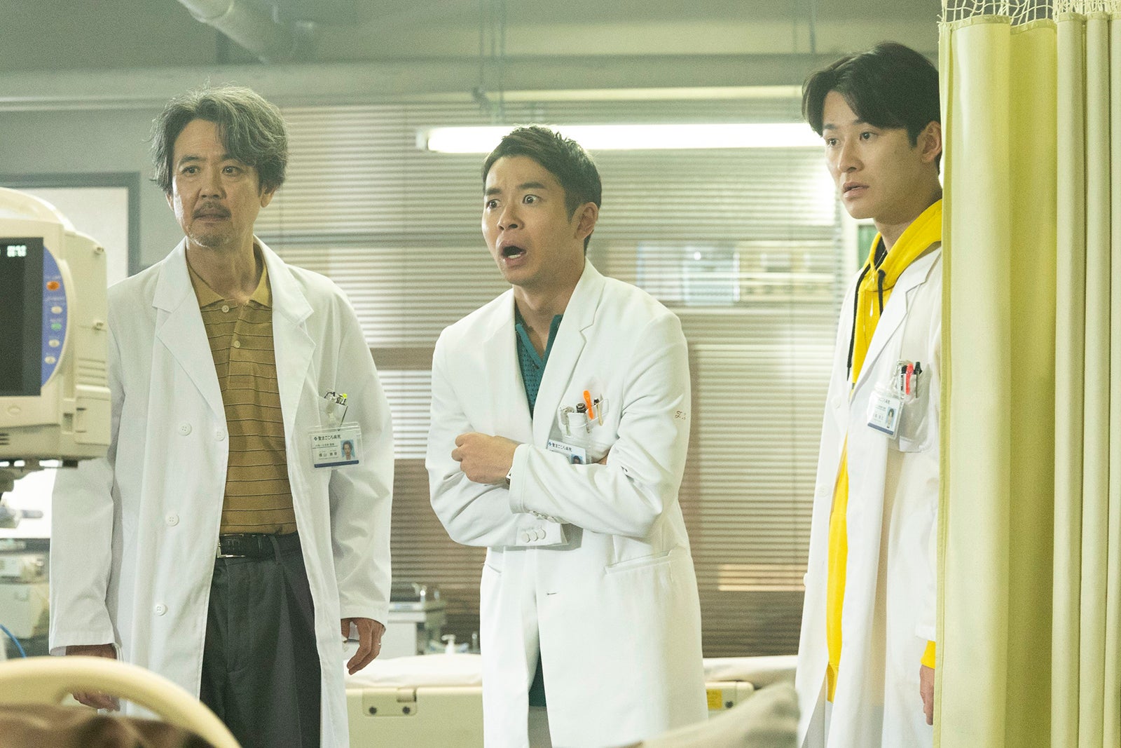 岡部たかし、仲野太賀、馬場徹「新宿野戦病院」第3話より（C）フジテレビ