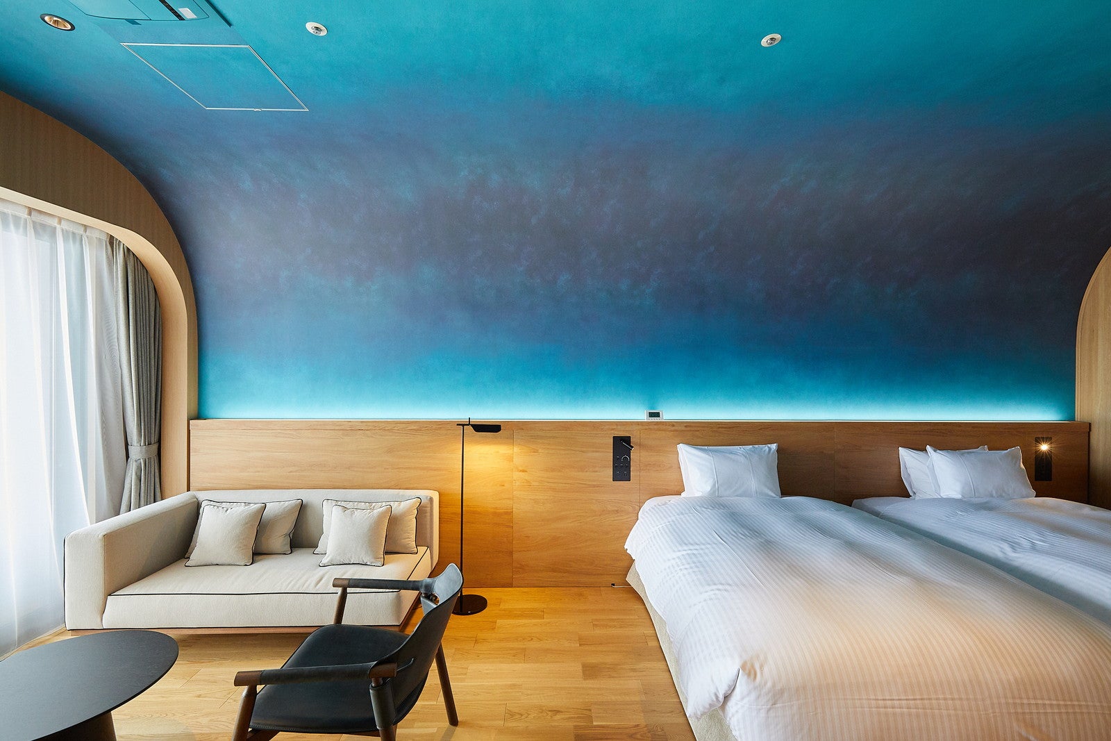 「神戸須磨シーワールドホテル」水槽付特別室＆イルカプール常設した“海への旅”に誘うホテル