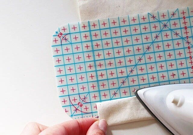 ダイソーの便利なアイロン定規