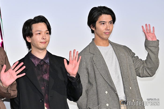 中村倫也、賀来賢人(C)モデルプレス