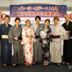 浴衣姿で登場したAAA