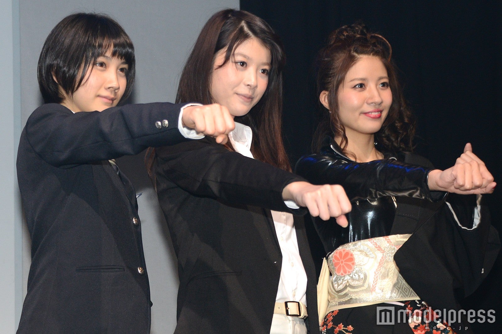 （左から）松本穂香、馬場ふみか、木本夕貴（C）モデルプレス