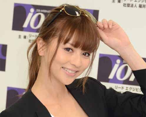 香里奈、メガネベストドレッサー賞受賞も「デートの時は外そうかな」