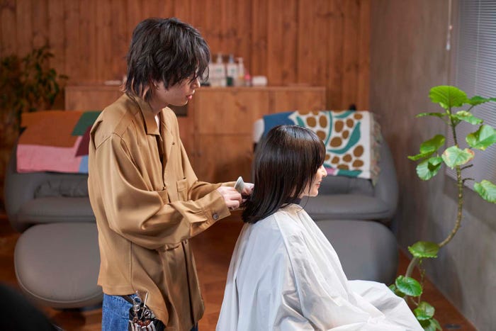 曽田陵介、里々佳「around1/4(アラウンドクォーター)」第5話より(C)ABCテレビ・テレビ朝日