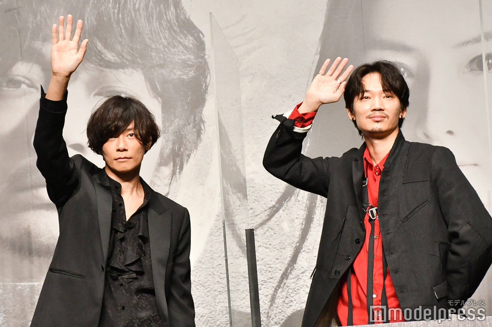 綾野剛、川上洋平（C）モデルプレス