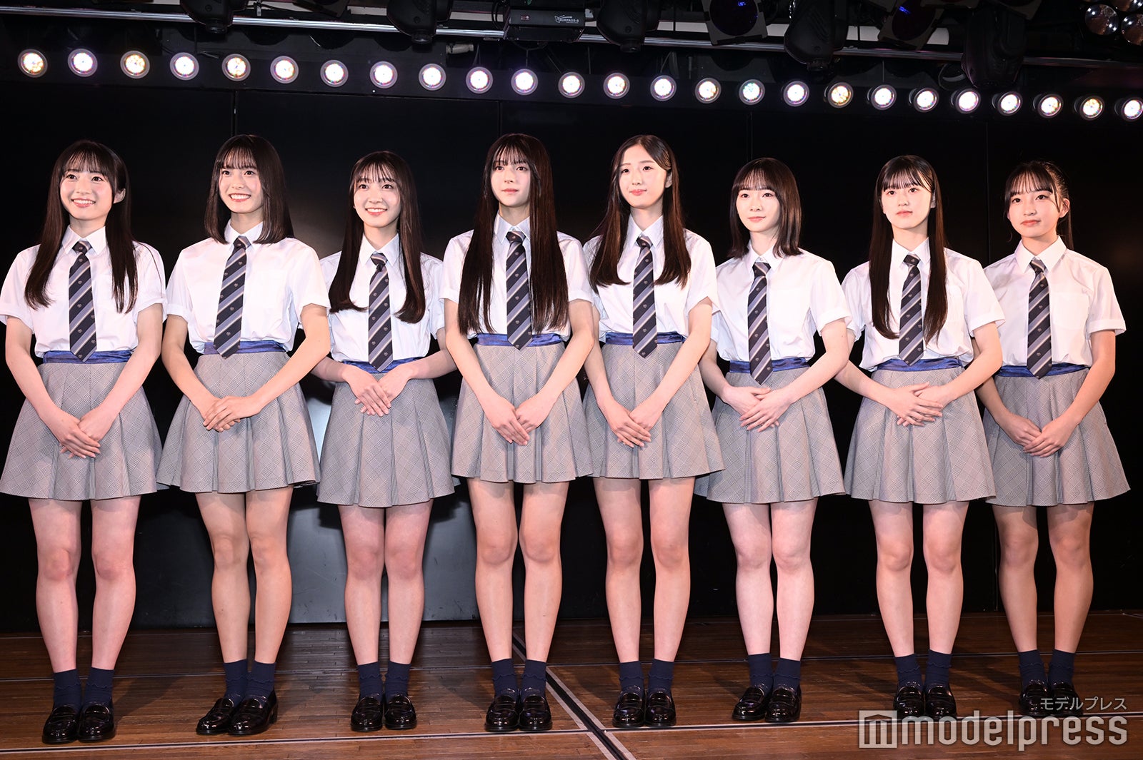 AKB48 秋山由奈 柏木由紀卒コン くじ 直筆サイン入りプレート&缶バッジ AKB48 秋山由奈 柏木由紀卒コン くじ 直筆サイン入りプレート&缶