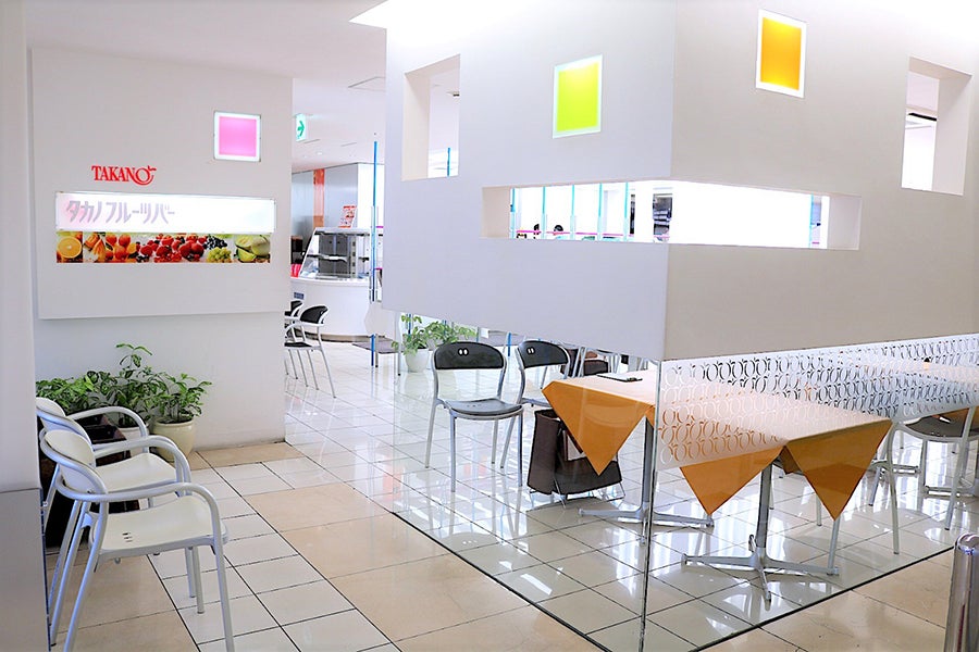 新宿高野フルーツバー内観1