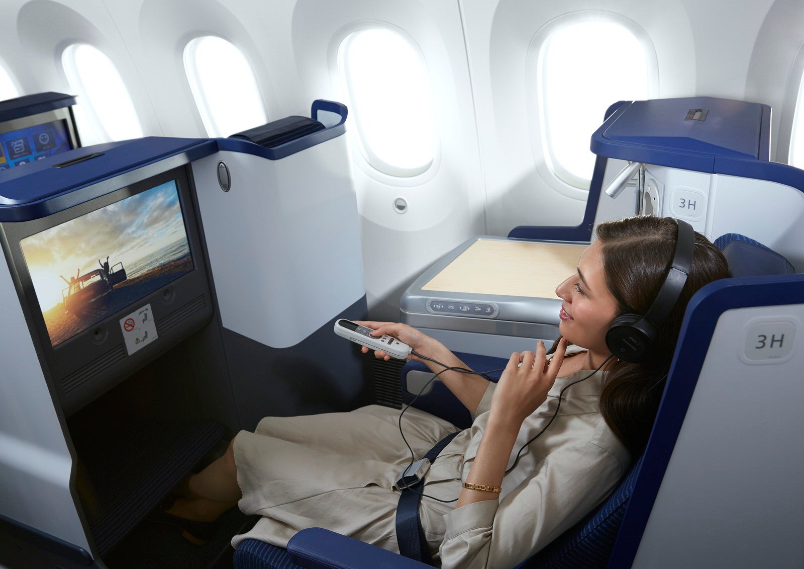 ANA機内（ビジネスクラス）／画像提供：ANA