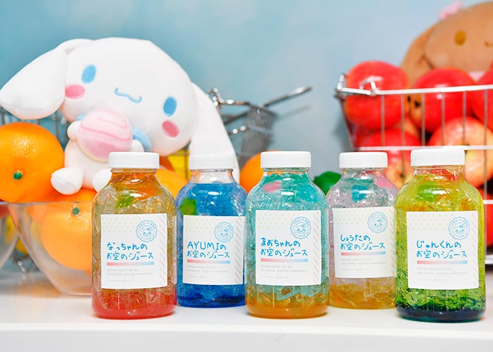 原宿「シナモロールお空のドリンクスタンド」お披露目、シナモン店長との会話で中身が変化