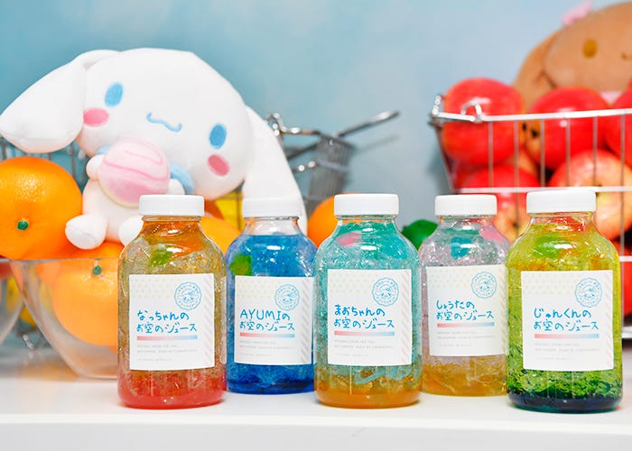 原宿「シナモロールお空のドリンクスタンド」お披露目、シナモン店長との会話で中身が変化