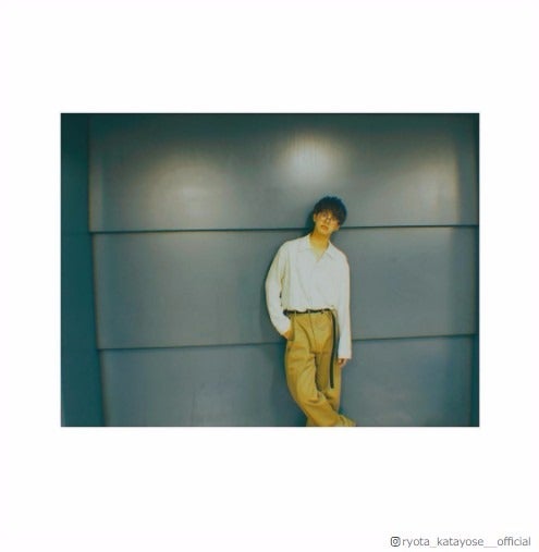 GENERATIONS片寄涼太、白シャツ×メガネで色気あふれる…「目の保養」「どタイプです」