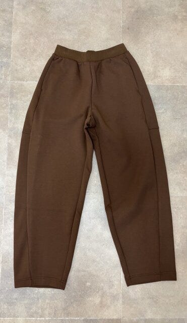 ユニクロ　ドライスウェットカーブパンツ　BROWN