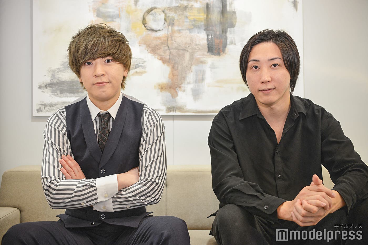 (左から)ヴァンビ、溝口勇児(C)モデルプレス