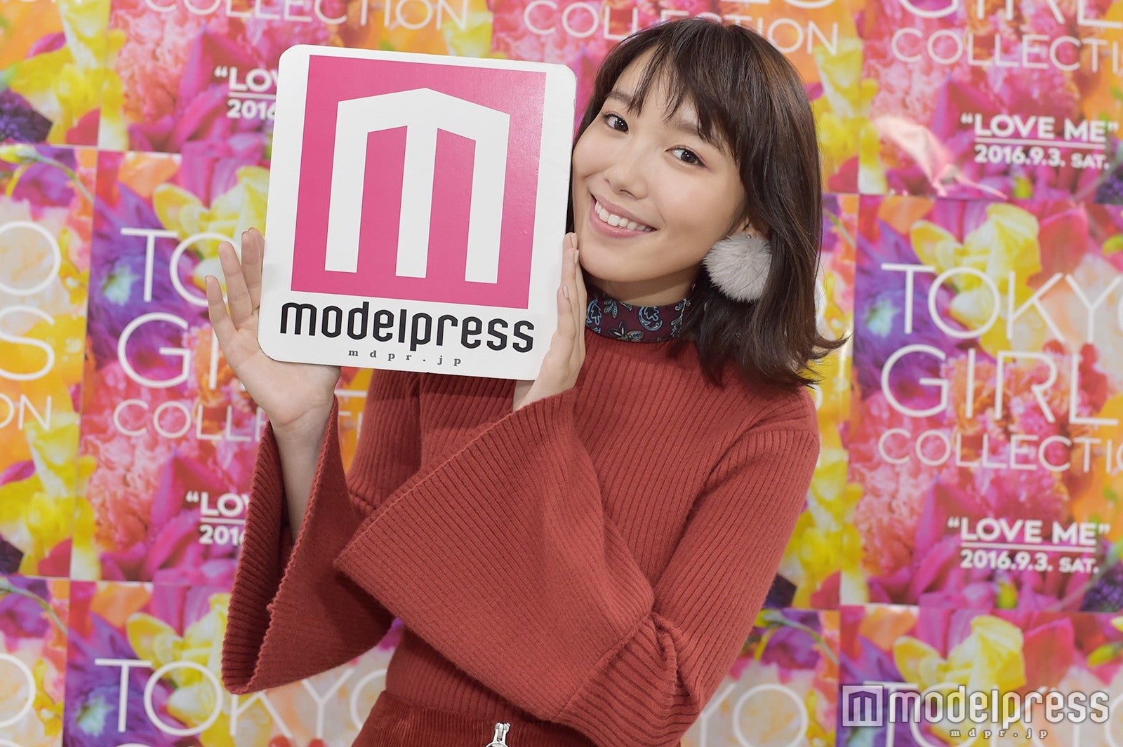 飯豊まりえ「毎日体当たり」な夏を振り返る！「スキコト」現場エピソード、美の秘訣も＜TGC2016 A／W＞