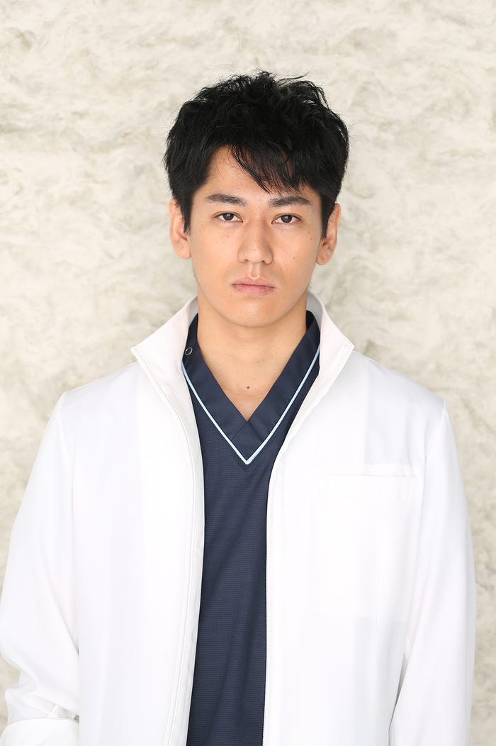 天海祐希 ベリーショートヘアに 新ドラマ トップナイフ メインキャスト発表 モデルプレス 天海祐希 ベリーショートヘアに 新ドラマ トップナイフ メインキャスト発表 モデルプレス