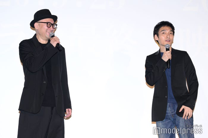 内田英治監督、草なぎ剛(C)モデルプレス