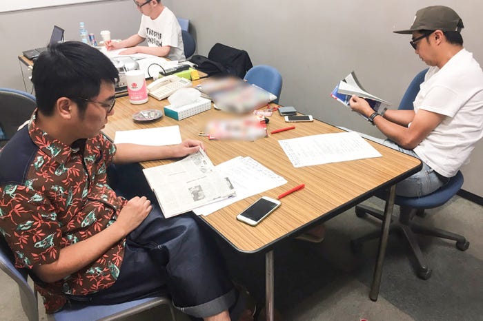 おぎやはぎ、選定の様子(提供写真)