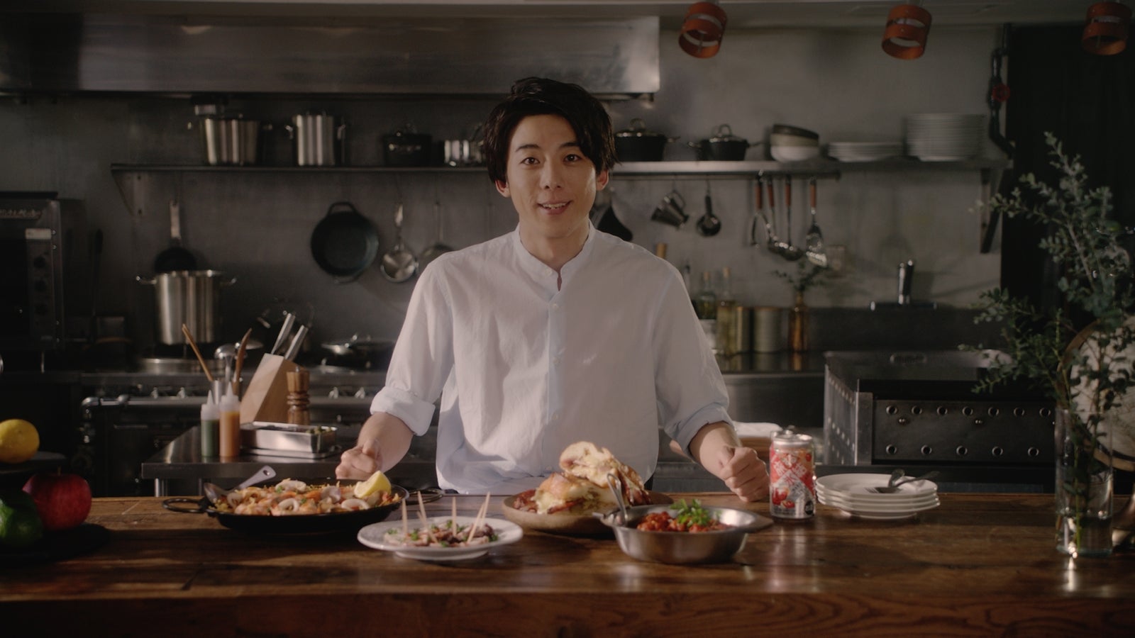 高橋一生の料理の腕前にキュン　玉ねぎには涙？