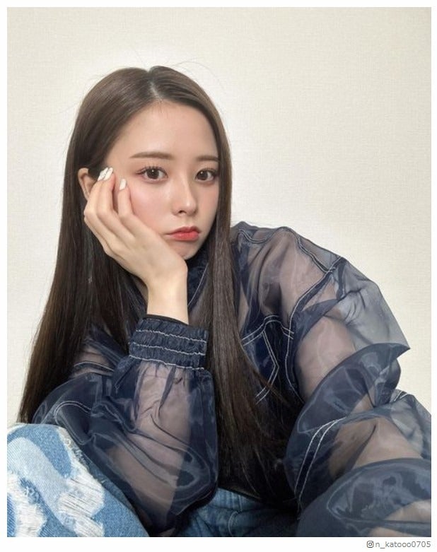 ロングヘアの加藤乃愛／Instagramより