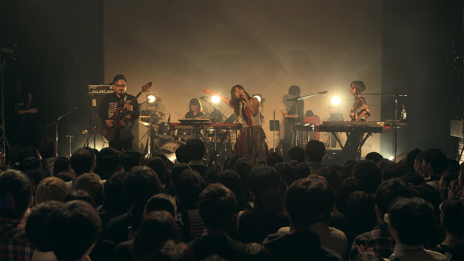 「TERRACE HOUSE OPENING NEW DOORS」（C）フジテレビ／イースト・エンタテインメント