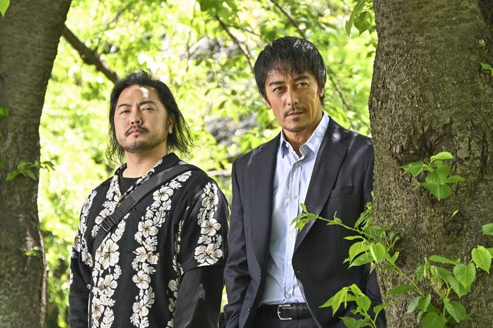 加治将樹、阿部寛「キャスター」最終話(C)TBS