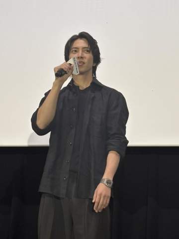 山下智久が至近距離で「キャー！」観客絶叫 主演映画「正直不動産」舞台あいさつ