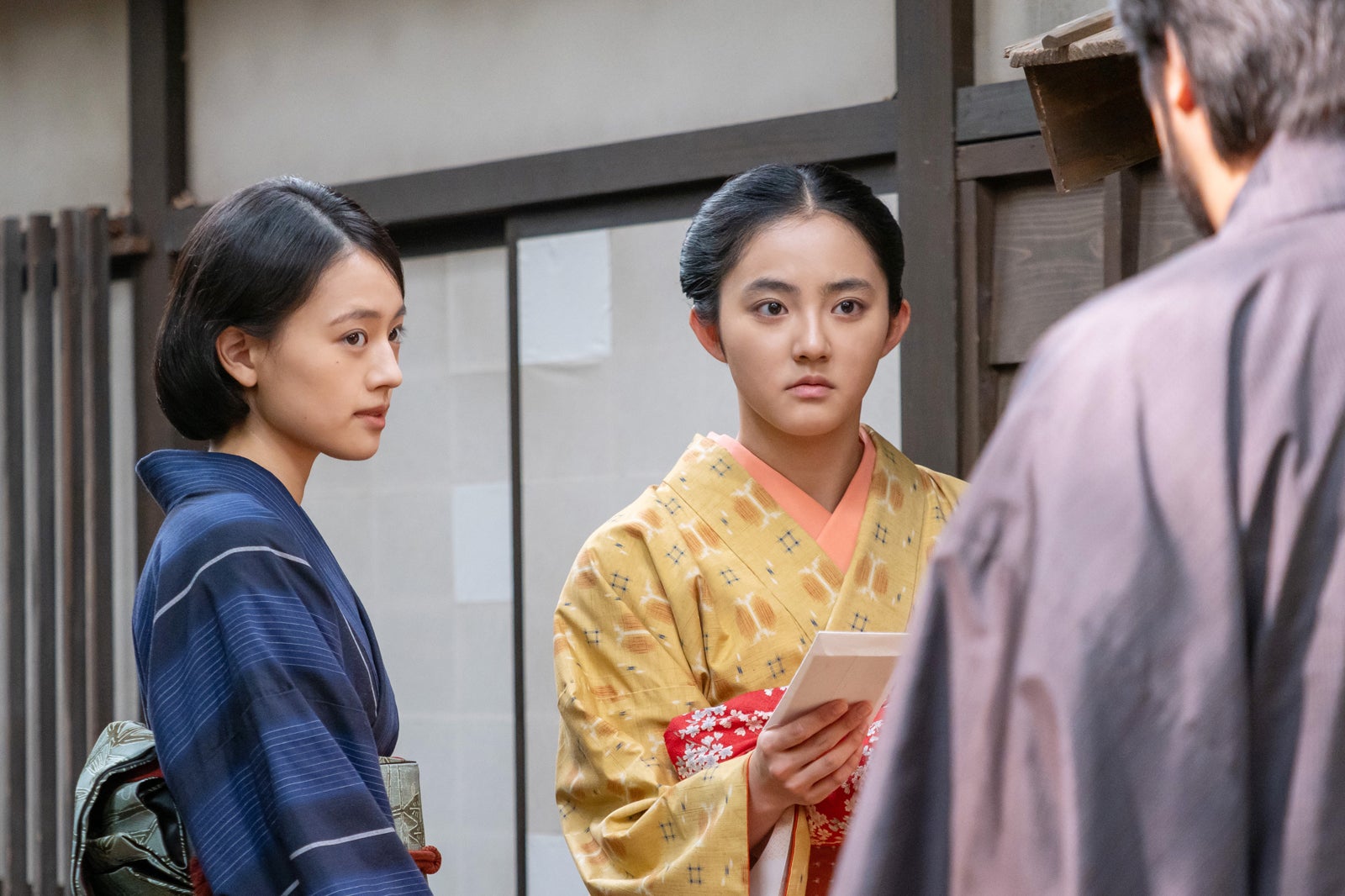 上坂樹里、瀧七海「風、薫る」第118話（C）NHK