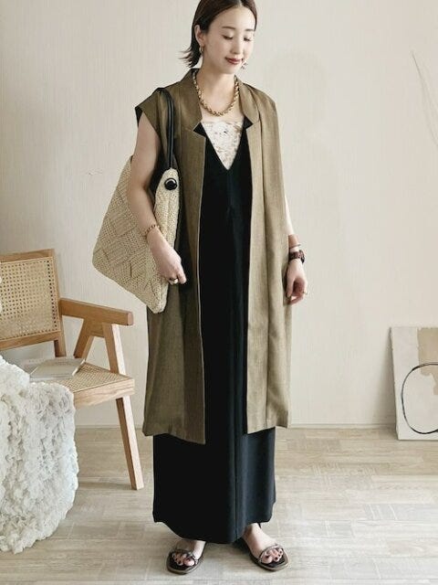 ワンピース　コーデ　黒　秋