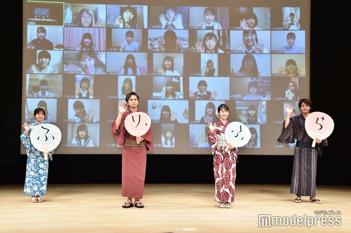 (左から)福本莉子、北村匠海、浜辺美波、赤楚衛二(C)モデルプレス