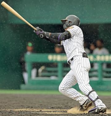 阪神・西純 野手転向後初打点＆2戦連続マルチ「まだ全然。走塁は難しい」