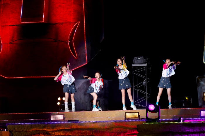 「ハマの夜祭り番長襲名記念 ももクロ夏のバカ騒ぎ2025 in 横浜スタジアム」(C)さいちょー