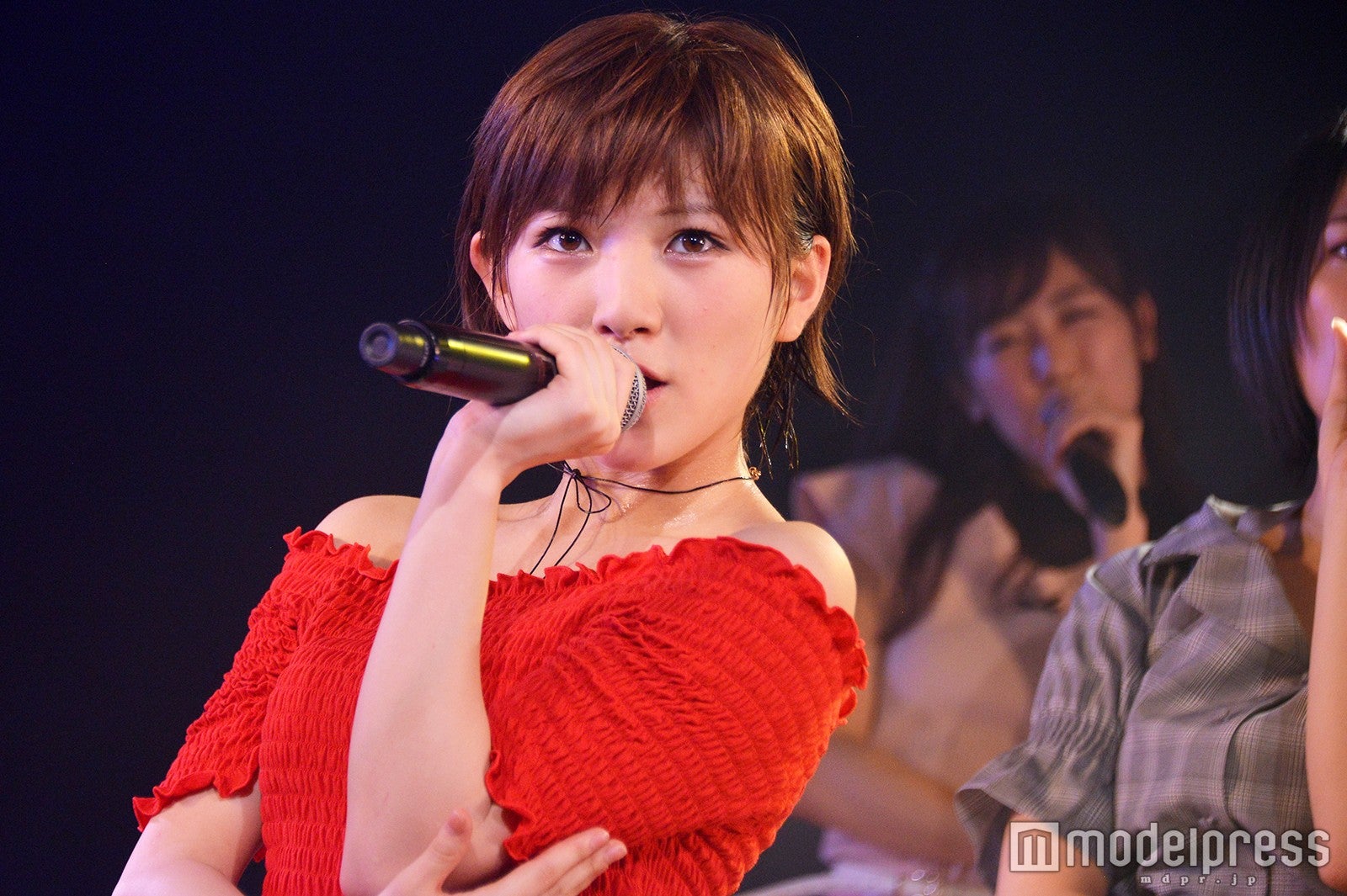 岡田奈々／井上ヨシマサ「神曲縛り」公演（C）モデルプレス