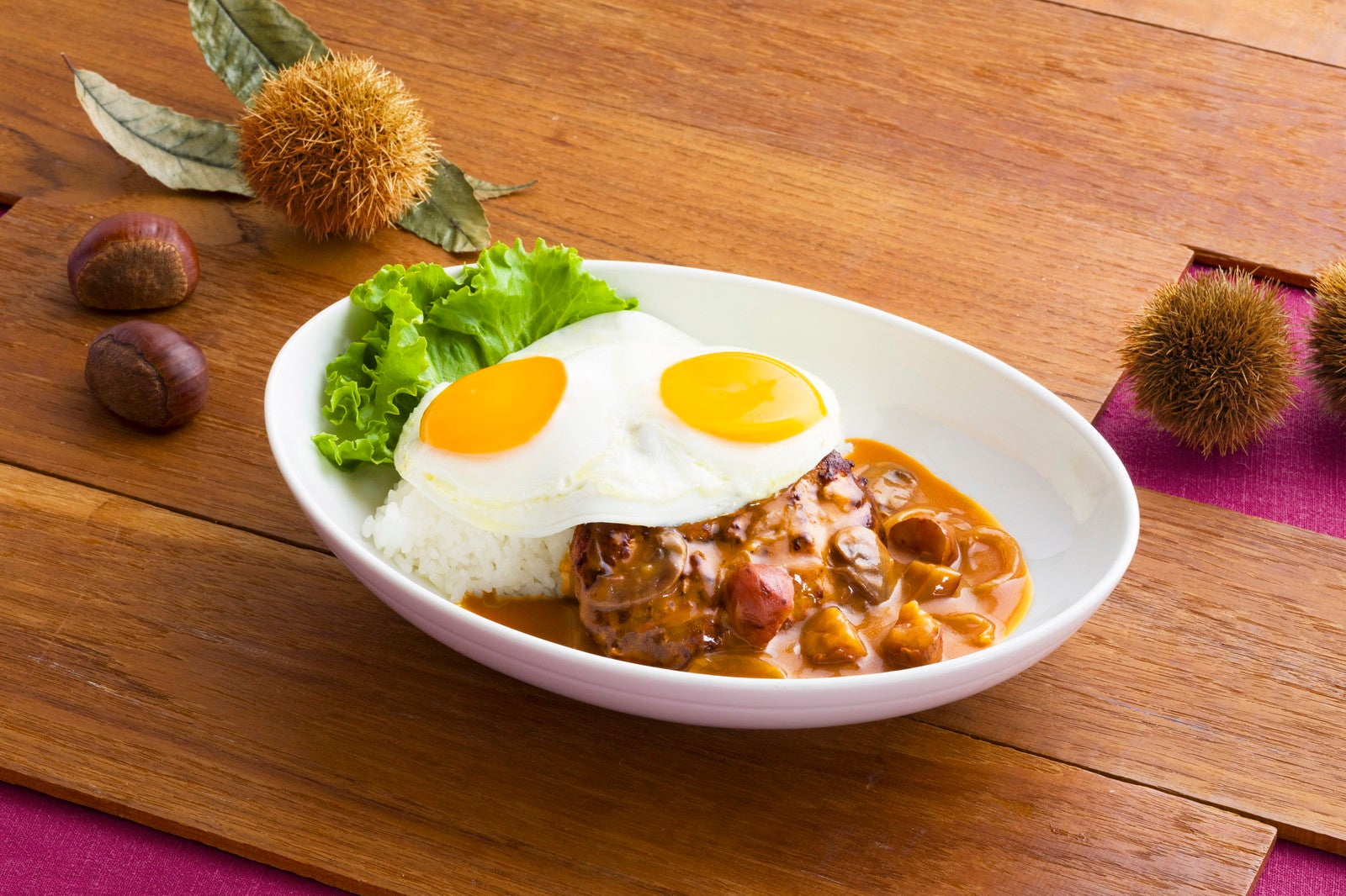 マロン ロコ・モコ税込1,738円（提供写真）