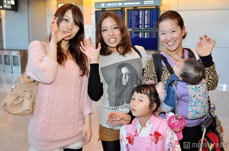 空港に集まったレディー・ガガファン