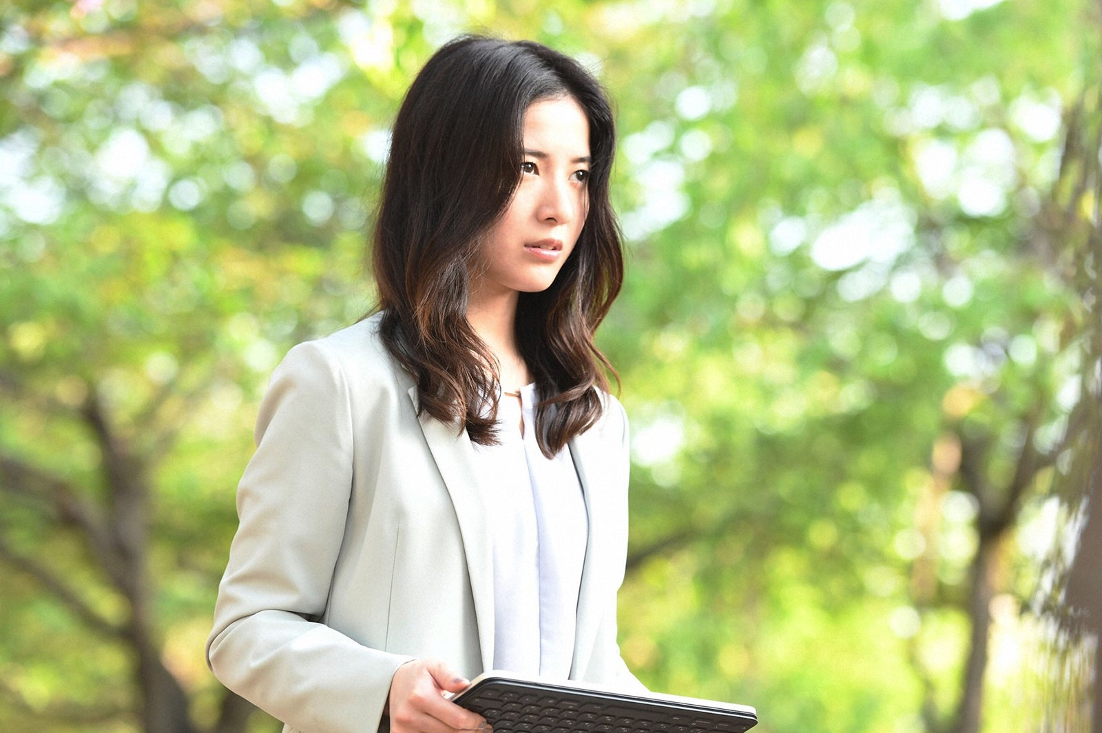 吉高由里子／「わたし、定時で帰ります。」第5話より（C）TBS