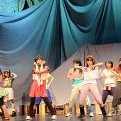 舞台「16人のプリンシパル」公開リハーサル中の乃木坂46