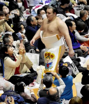 安青錦 今年のXマスは「部屋」ウクライナには帰省せず 土俵入りでの大歓声に「期待にしっかり応えられるように」