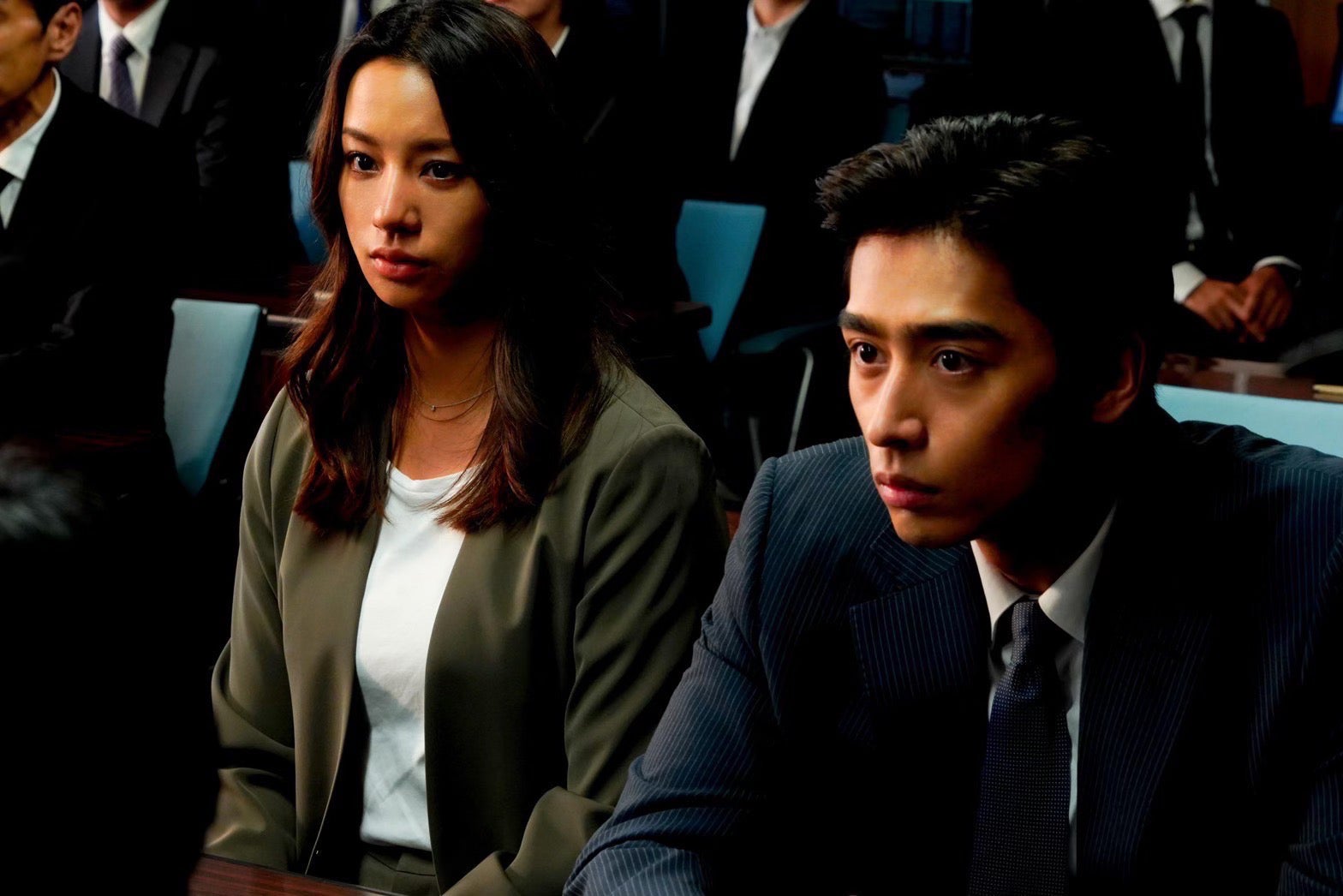 高橋メアリージュン、濱尾ノリタカ「ブラックポストマン」第4話より（C）テレビ東京