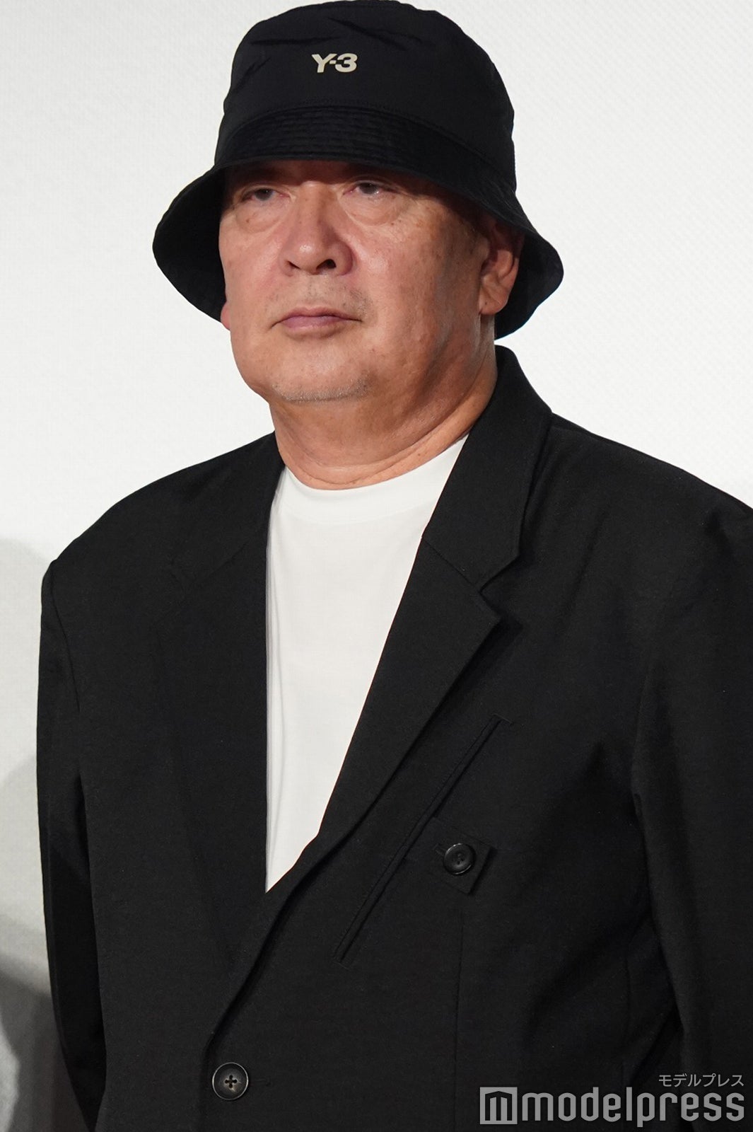 新城毅彦監督（C）モデルプレス